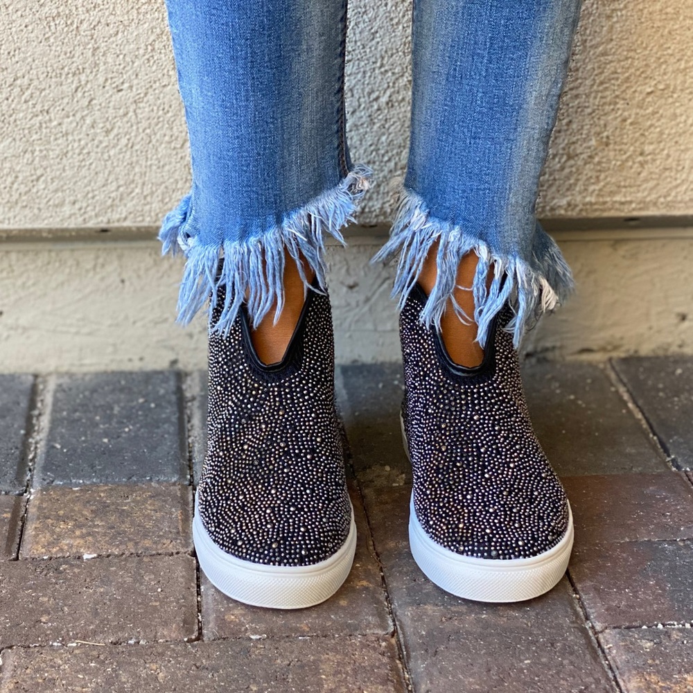 Rhinestone Embellished Laceless High Top Sneakers - Picture 6 of 16